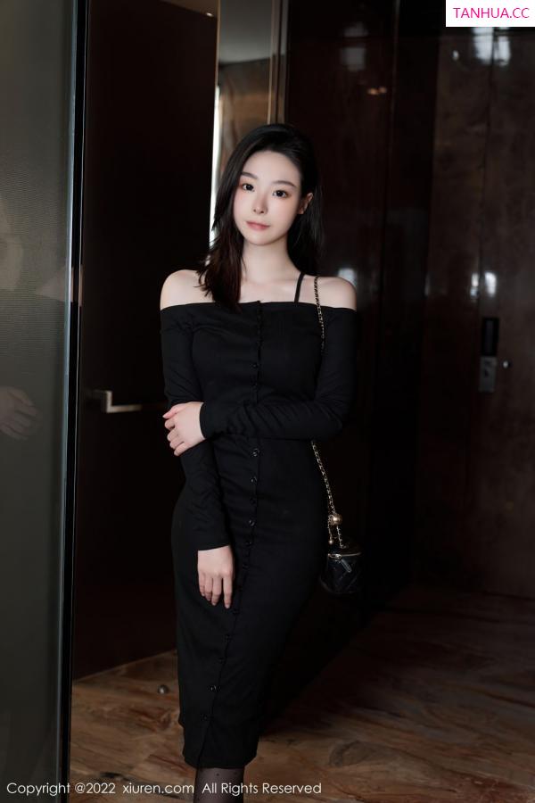 逗逗DouDou  [XiuRen]高清写真图 2022.09.01 No.5529 是小逗逗第13张图片